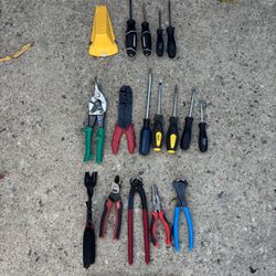 Assorted tools 