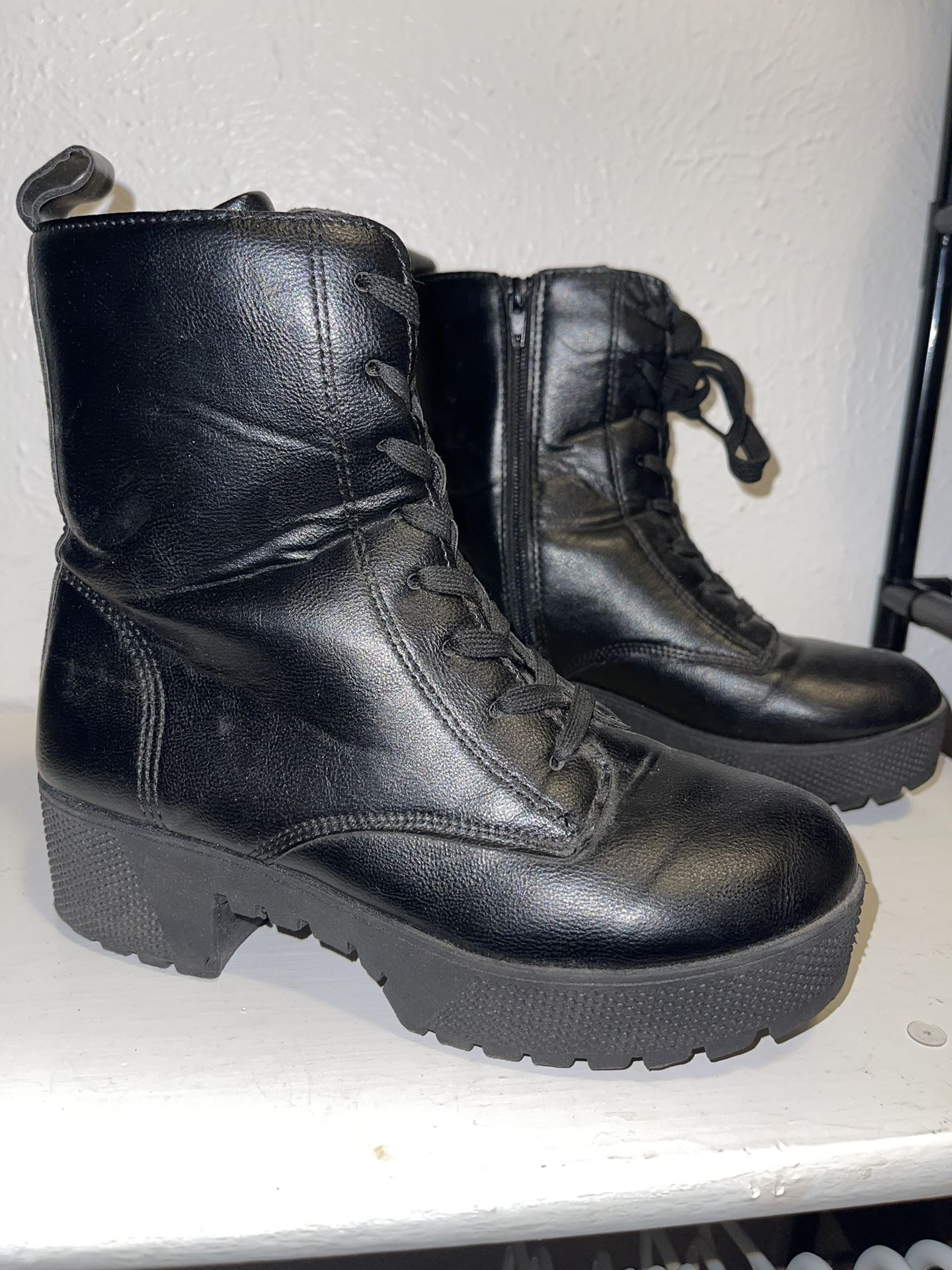Black Boots With Laces Size 6
