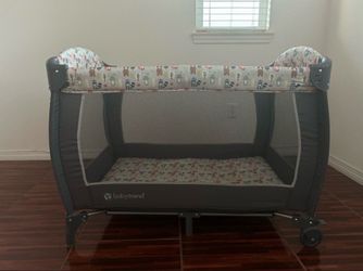 Baby Trend Lil' Snooze Deluxe II Nursery Center