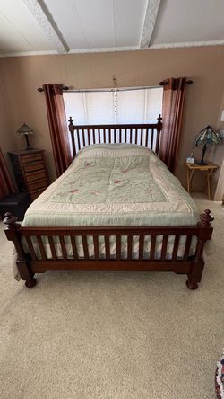 Queen bed set