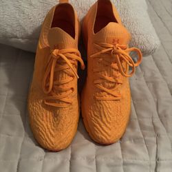 UNDER ARMOUR SNEAKERS 