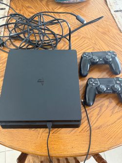 PS4  Original + 2 Controllers – Great Condition