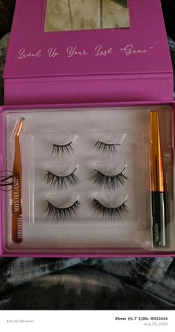 MoxieLash False Eyelash Kit+ free mini lash kit