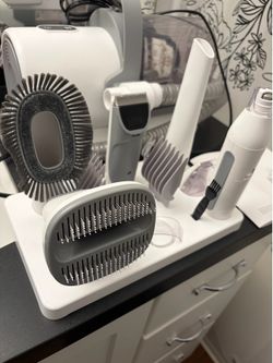 Dog grooming vacuum