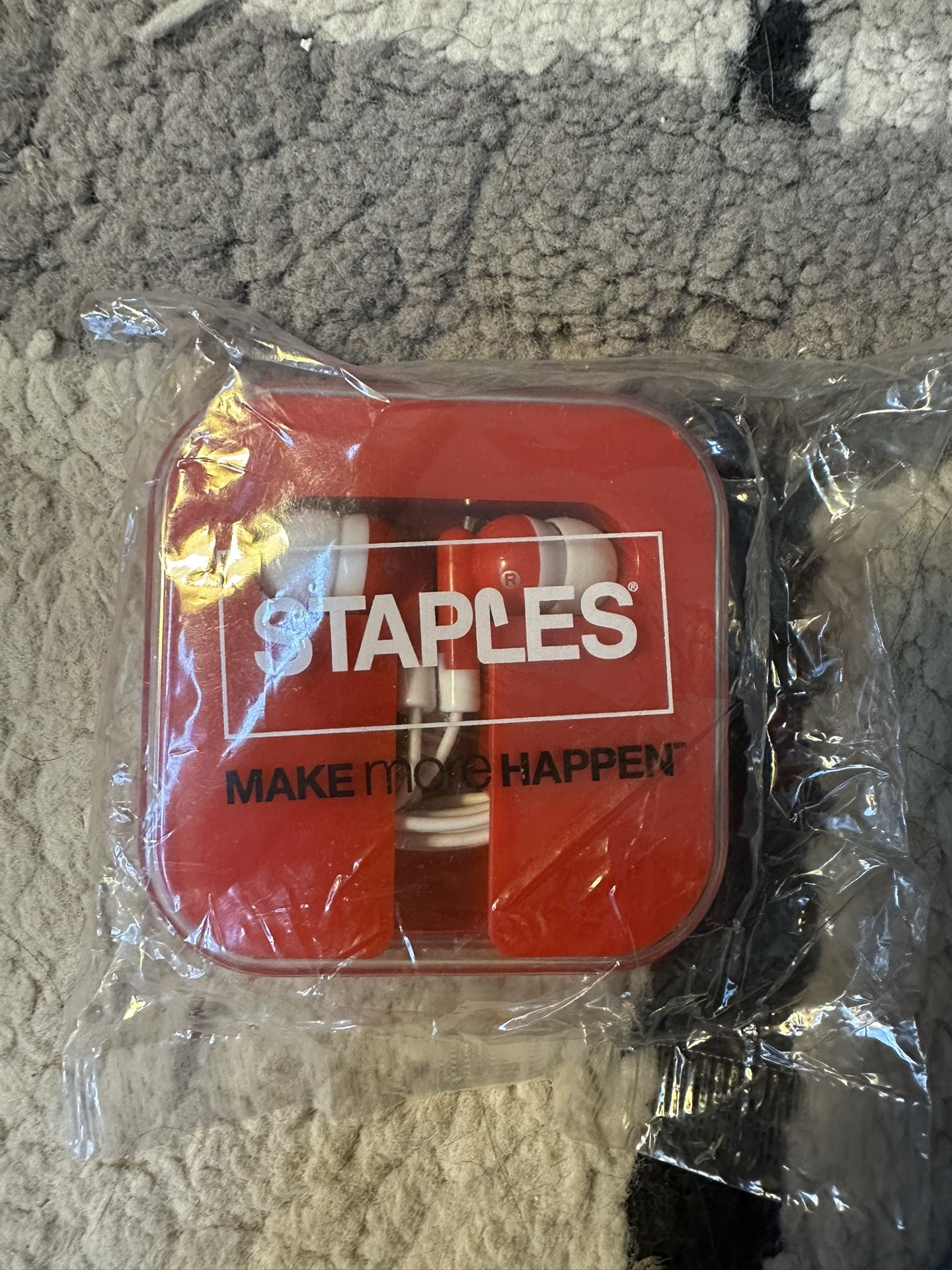 Staples Earbuds