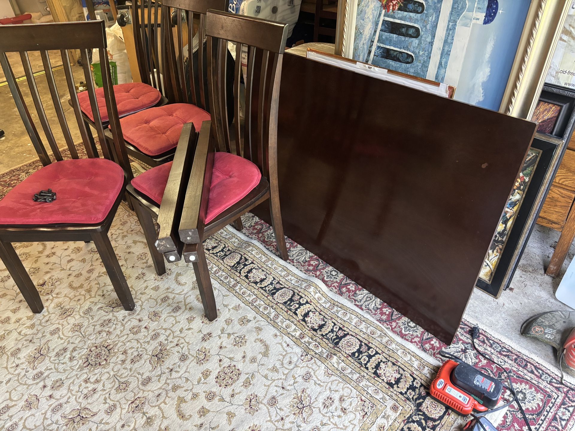 Table with 4 Chairs