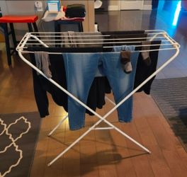 Folding clothes drying rack