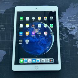 Apple iPad 7th Gen 32GB 10.2” Display iOS 13 and upgradable Fully Functional