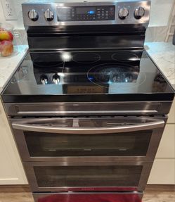 Black Stainless Steel Samsung 30-inch Electric Glass Top Stove