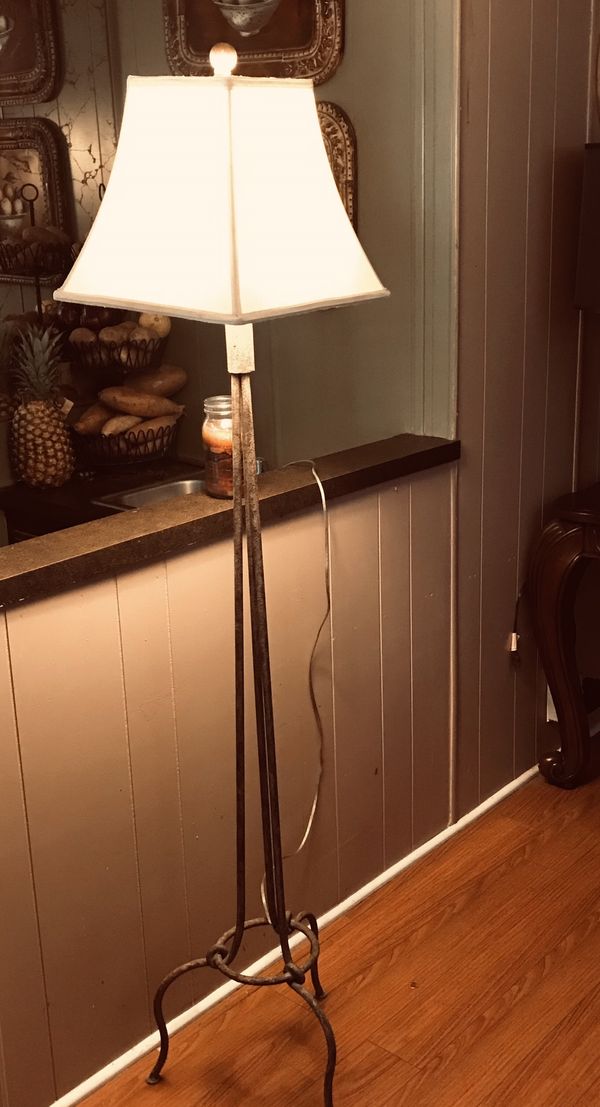 New And Used Floor Lamps For In Temecula Ca Offerup