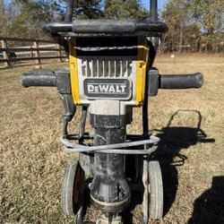 DeWalt D25980 DSD-Max Heavy-Duty Pavement Breaker with Cart
