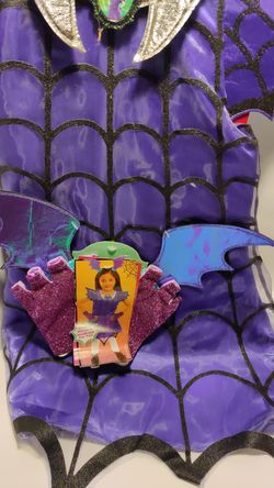 Vampirina costume 4-6x
