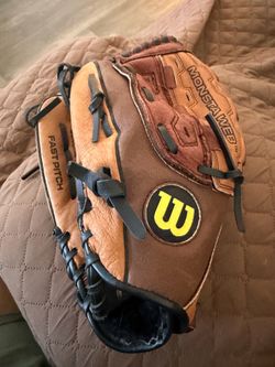 Wilson genuine leather fast pitch glove