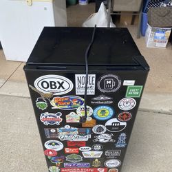 Mini-Refrigerator 