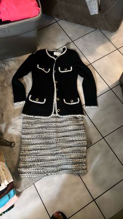 Skirt suit