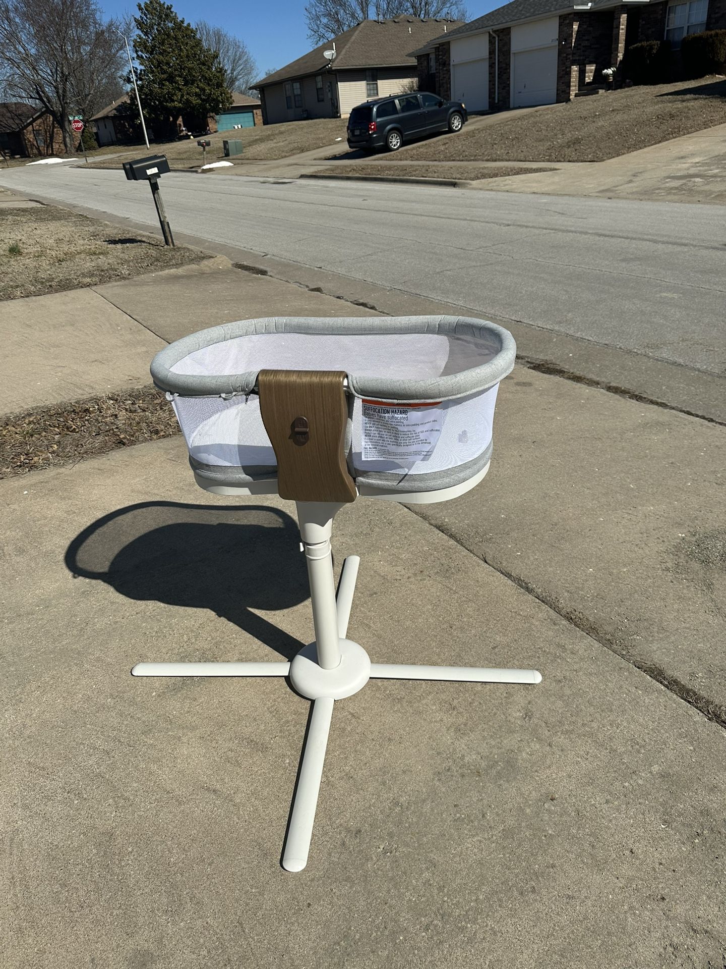 Halo bassinet