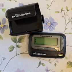 Motorola MCI WorldCom Pager 931MHz w/ Charging Dock Vintage Working
