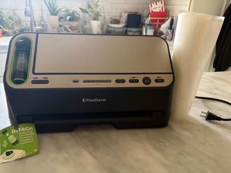 Food saver vacuum sealer