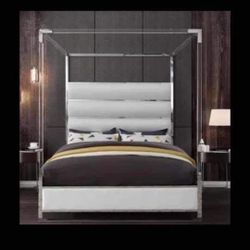 King Size Canopy Bed Frame Brand New In Box