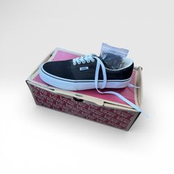 Vans BRAND NEW NIB 8.5 Women’s 7 Men’s 