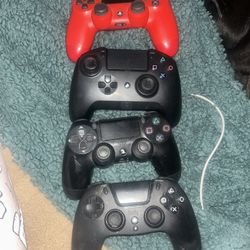 4 ps4 controllers 