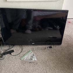RCA 36” TV With Wall Mount 