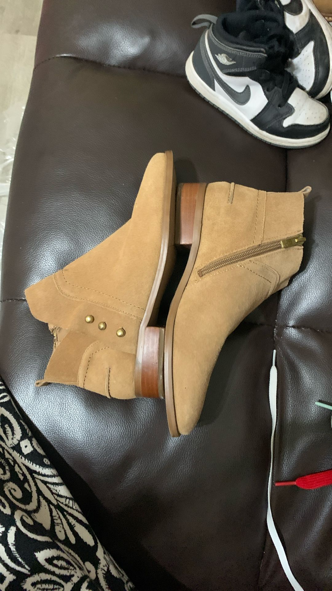 Ladies 6.5 Leather Upper Over The Ankle Boot