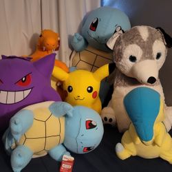 Giant Pokémon/plushies 