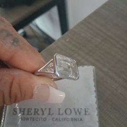 Sheryl LoweCrystal Cut And Sterling Silver Ring . Size 7or8