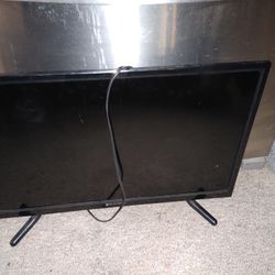FREE.  Emerson 32'  TV