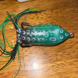 Top Water Frog Lure