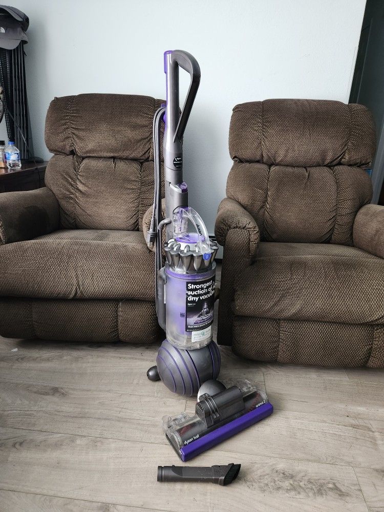 dyson vacuum cleaner 