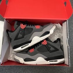 lightly worn size 9 jordan 4 infrared