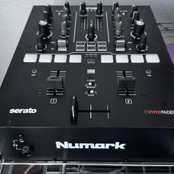 Numark Scratch Mixer 