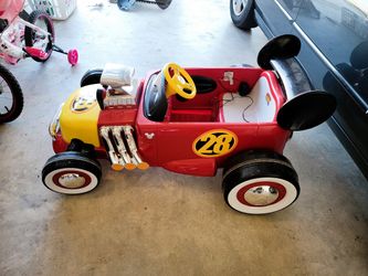 Disney Mickey Roadster Racer 6-Volt Battery-Powered 
