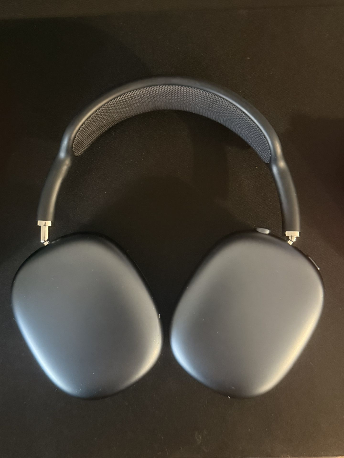 Midnight Blue Airpod Pro Max