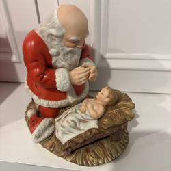 Kneeling Santa 