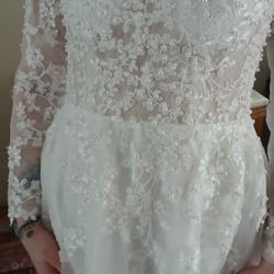 Chapel Train Wedding Dress (Size 8)