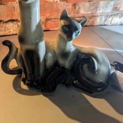 Antique Collectible Siamese Cats TV Lamp