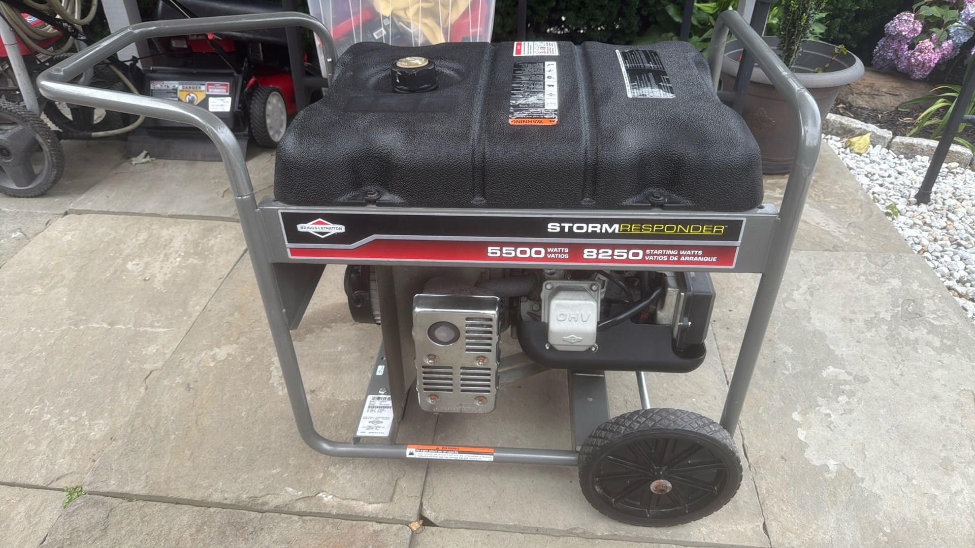 Excellent shape storm responder Briggs & Stratton