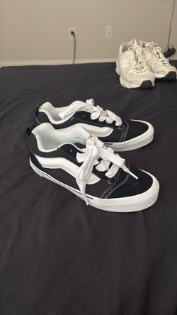 KNU sKOOL VANS