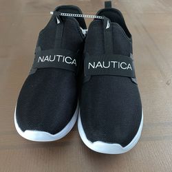 Nautica Junyo Men’s Slip-On Low Top Athletic Sneakers Black/White Textile