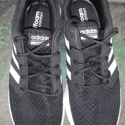 Women’s Adidas Tennis Shoes 👟 ✨