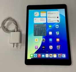 iPad 7th Gen space gray 10.2" 32 GB - iPad OS 18.7