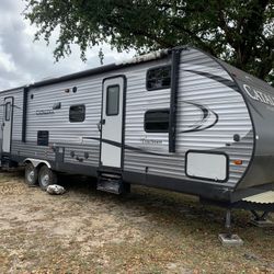 2017 Coachman Rv  2 Rooms  $18,500