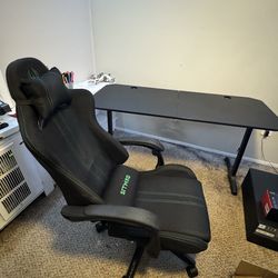 $50 - Gaming Desk with Chair Combo