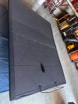 Adjustable bed base. Versatile Queen.
