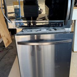 Electric Range, Dishwasher, And Microwave