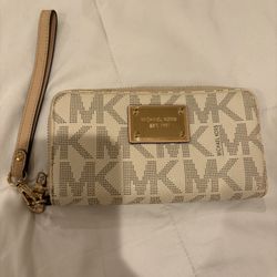 Michael Kors Clutch Wallet