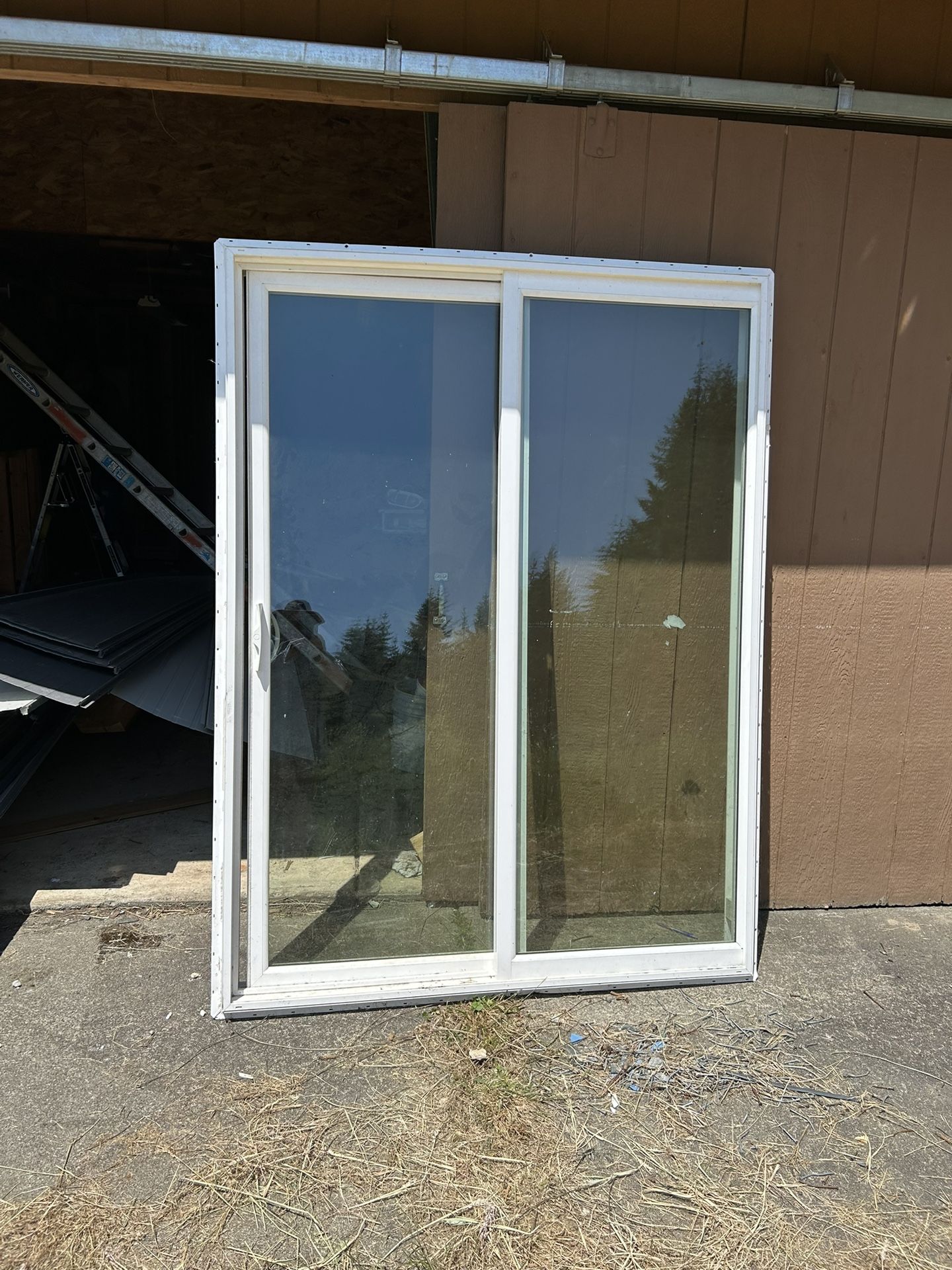 Sliding Door. 6’x8’